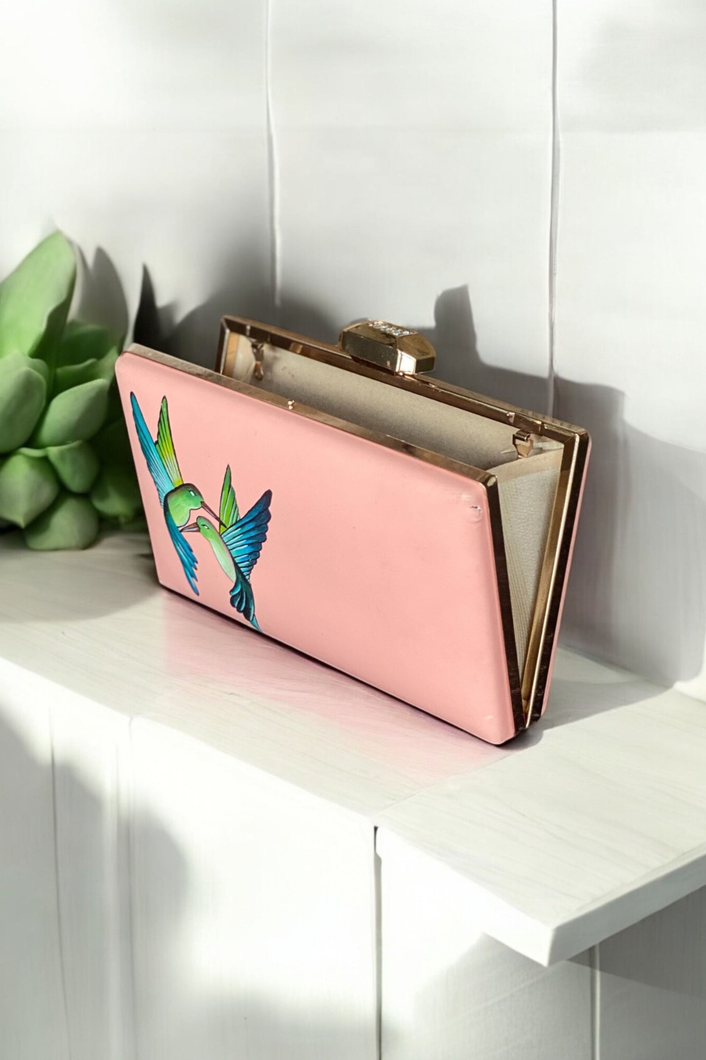 Seris Clutch Bag